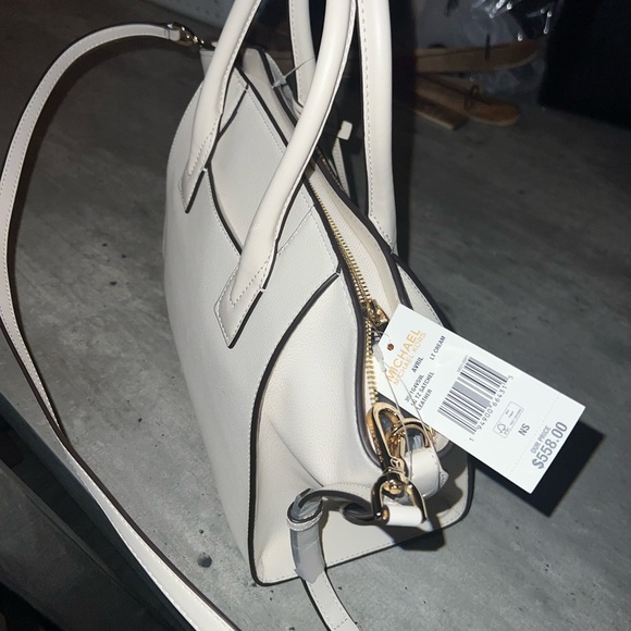 NWT Michael Kors, Handbag w/Shoulder Strap, Off- White - Picture 3 of 4